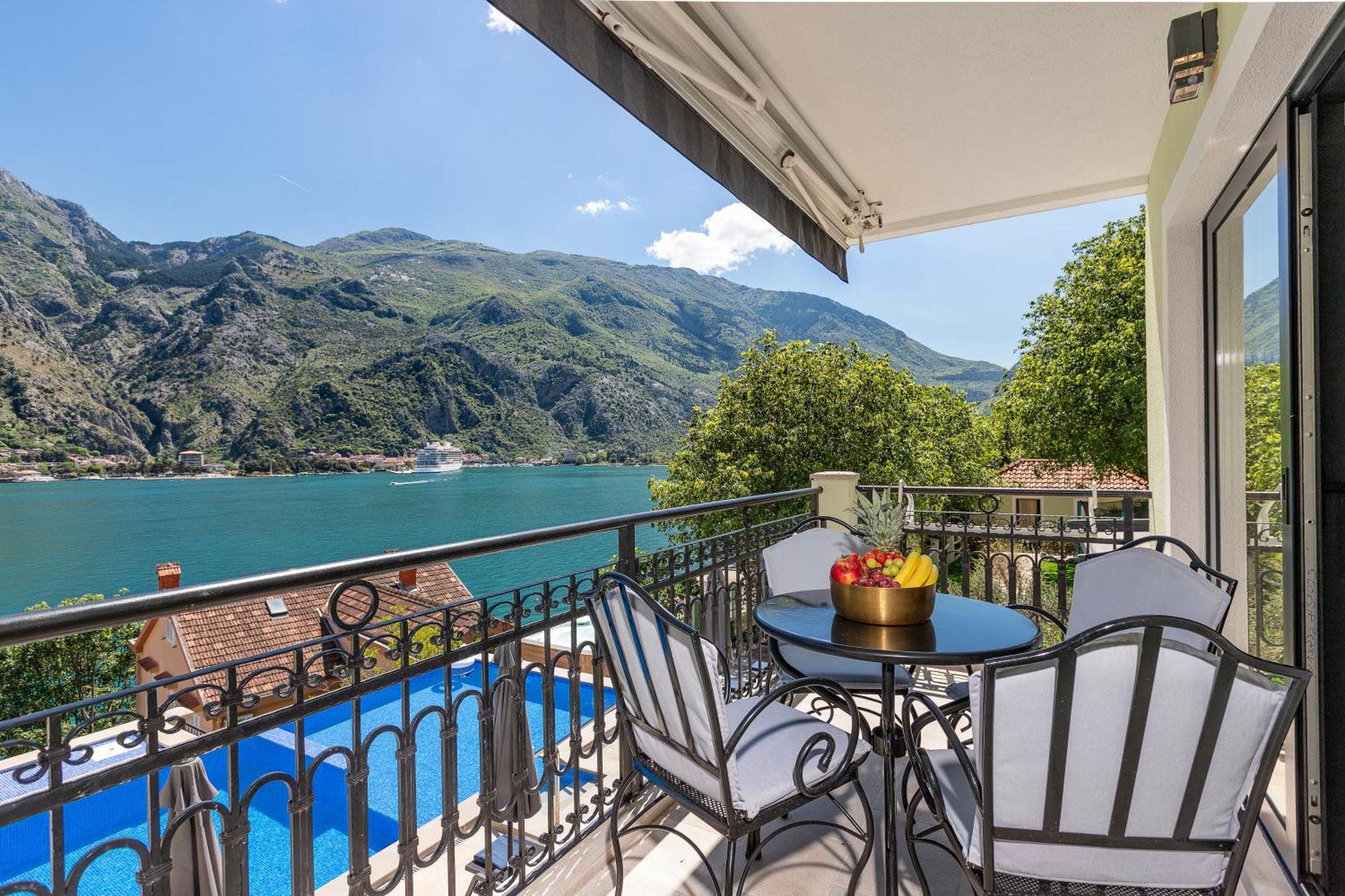 Dekaderon Lux Kotor