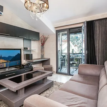 Dekaderon Lux Apartments Котор Екстер'єр фото