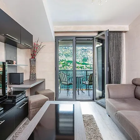 Dekaderon Lux Apartments Котор Екстер'єр фото