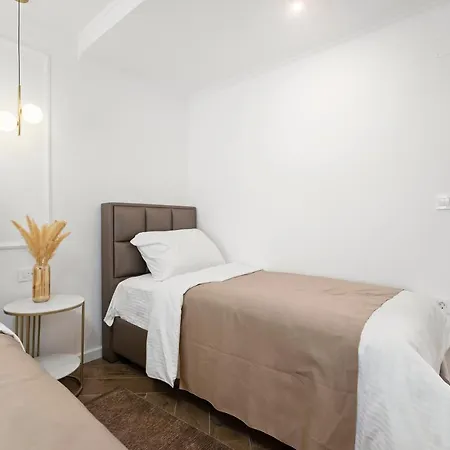 Dekaderon Lux Apartments Котор Екстер'єр фото