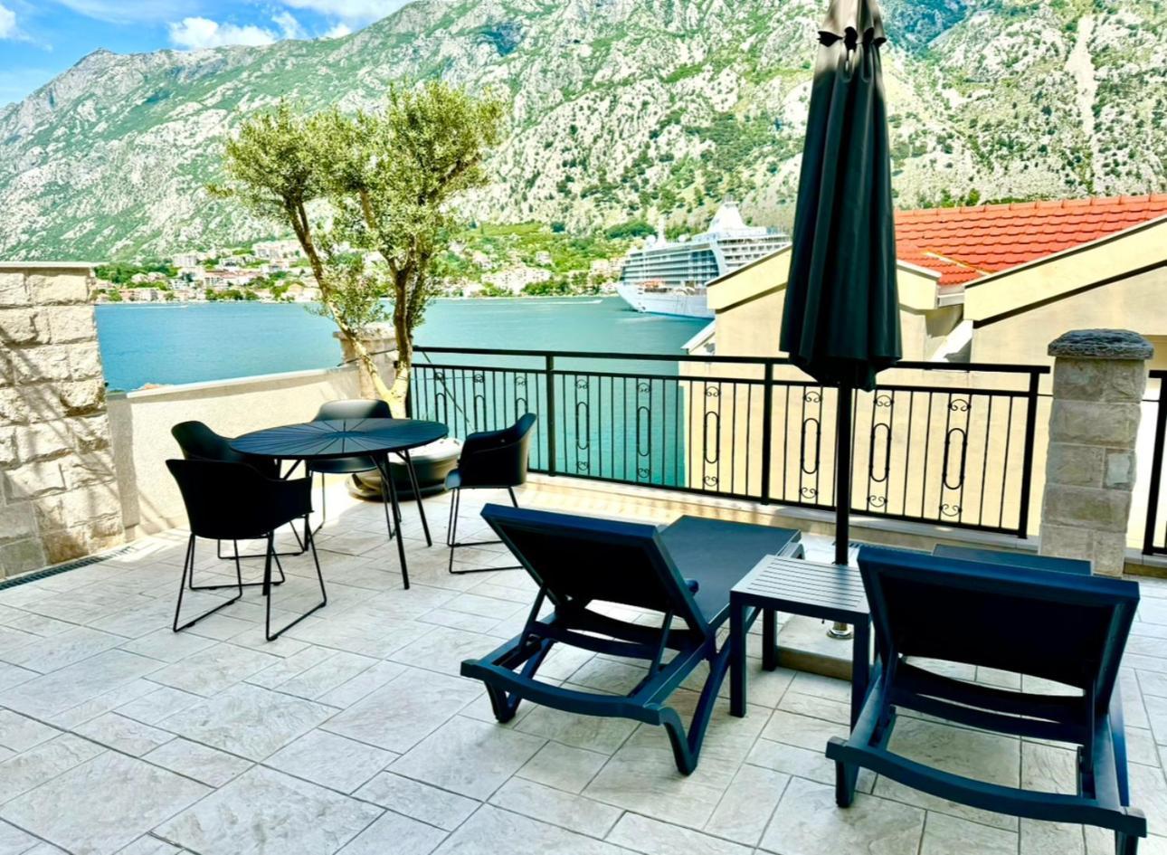 Dekaderon Lux Kotor